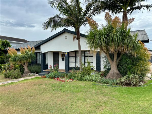 3 Bed House in Campher Park