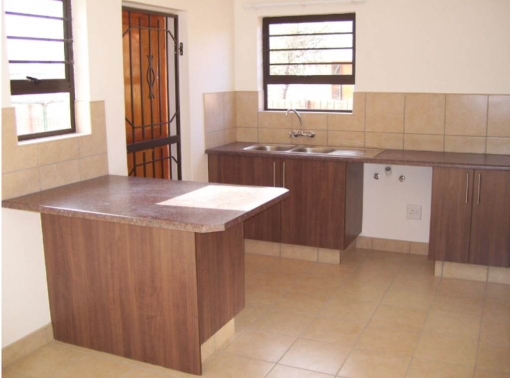 3 Bed Apartment in Kathu photo number 7