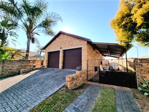 2 Bed Townhouse in Radiokop
