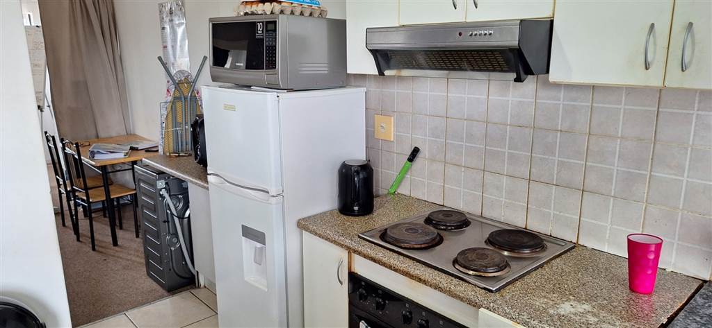 2 Bed Apartment in Parow photo number 10