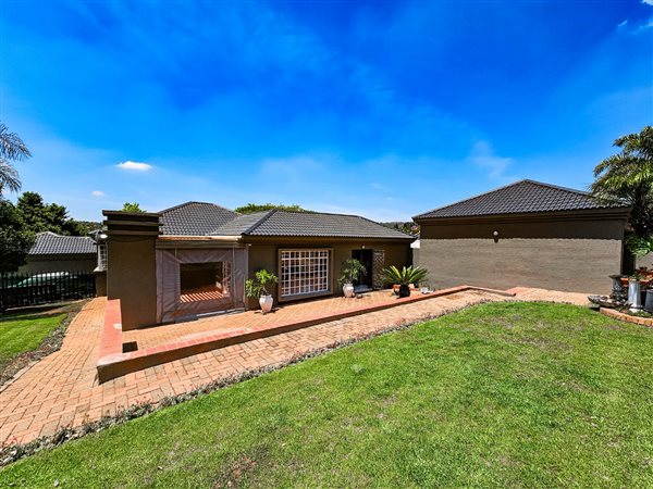 6 Bed House in Rangeview