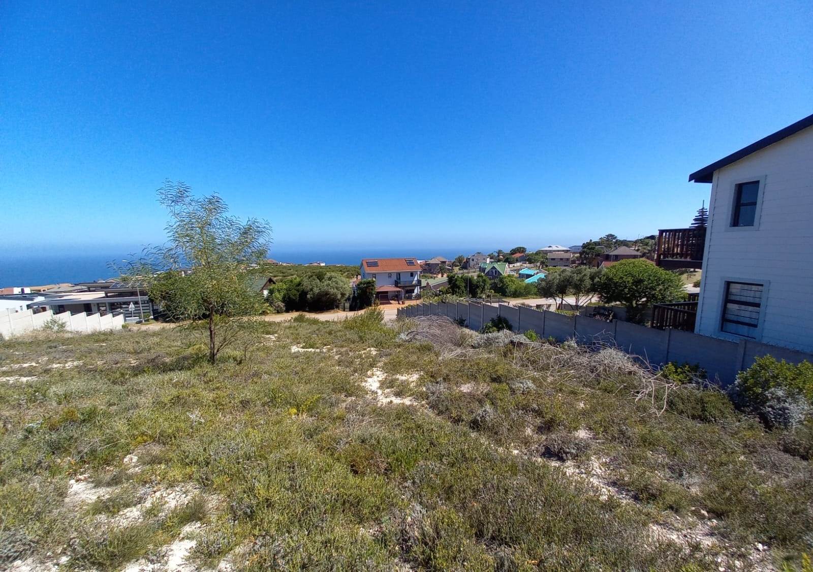 920 m² Land available in Dana Bay photo number 3