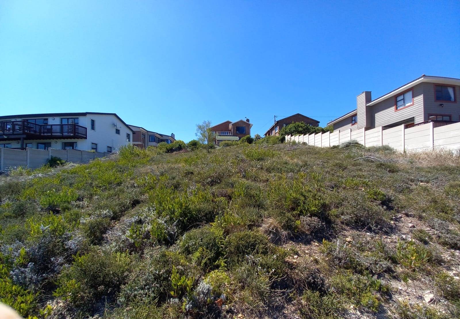 920 m² Land available in Dana Bay photo number 11
