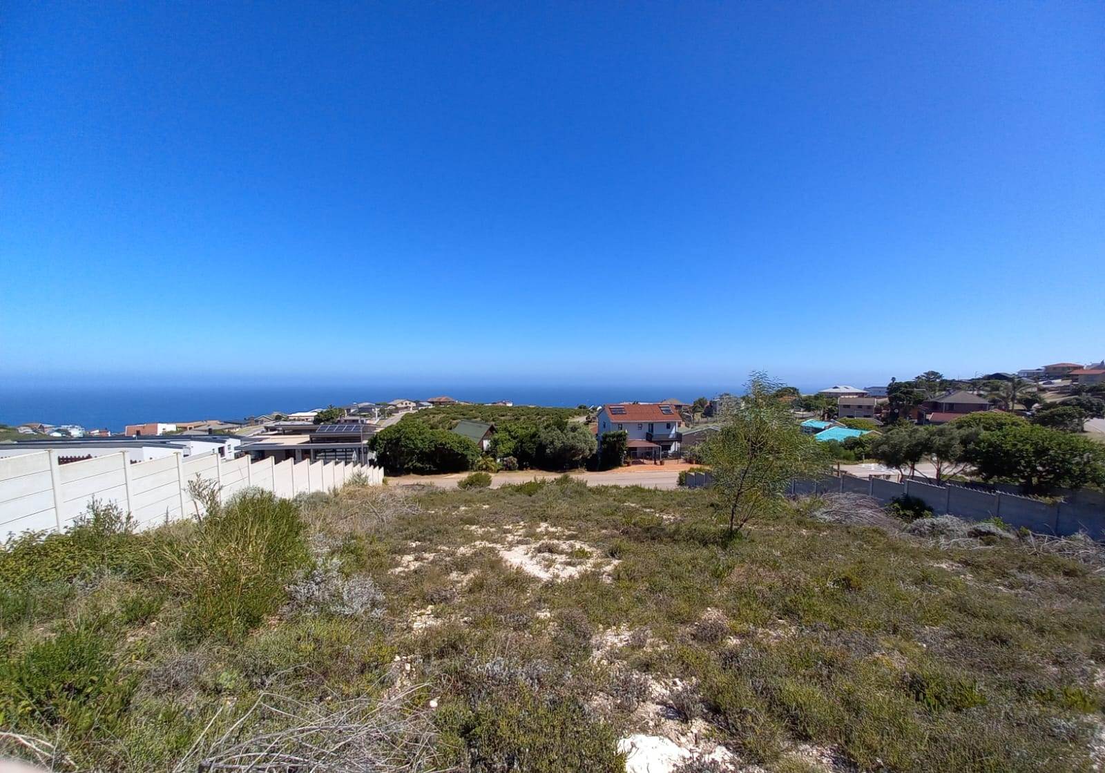 920 m² Land available in Dana Bay photo number 8