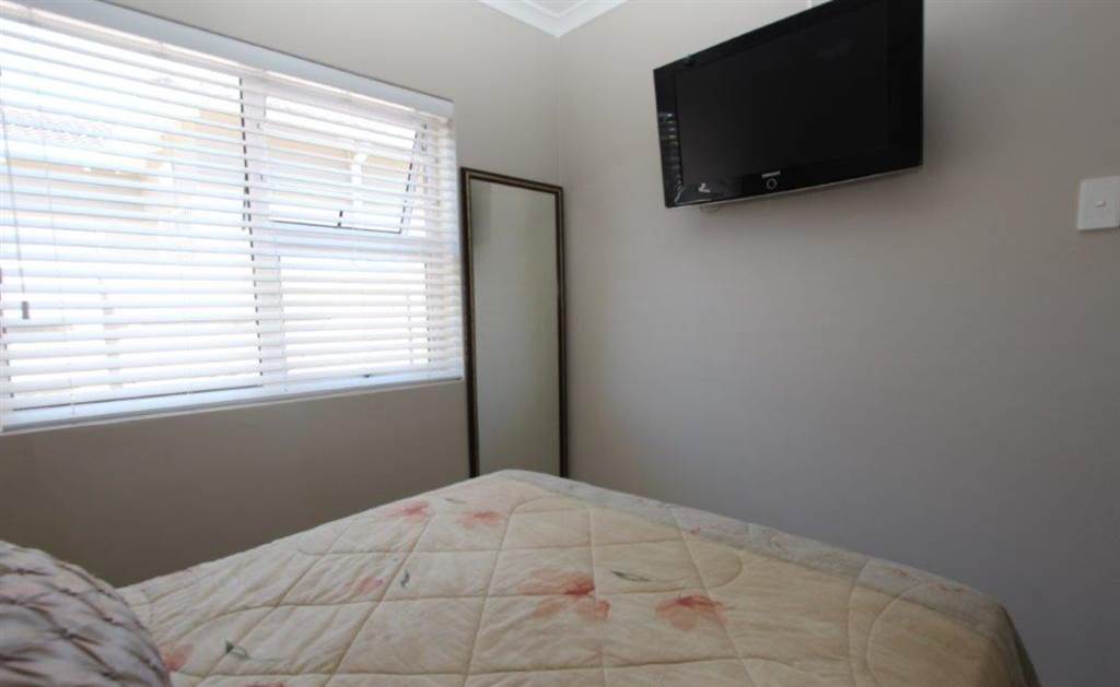 3 Bed House in Glenroy Park photo number 24