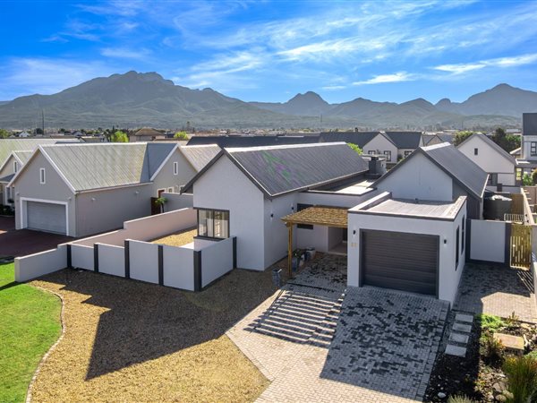 3 Bedroom House 3 Bedroom House