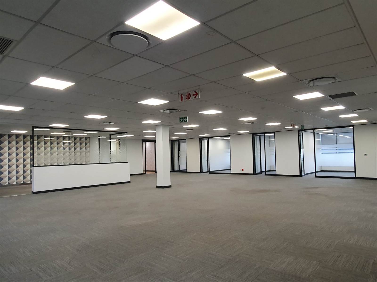 725  m² Commercial space in Bryanston photo number 15