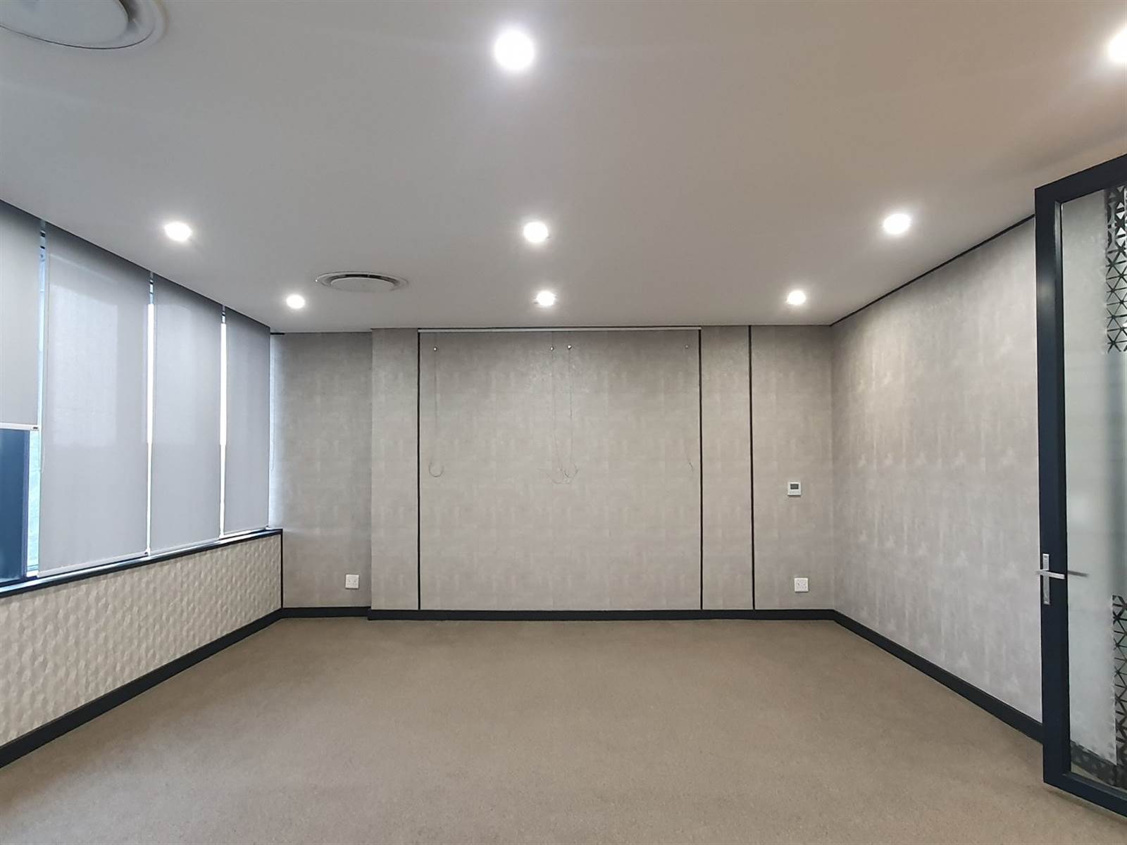725  m² Commercial space in Bryanston photo number 7