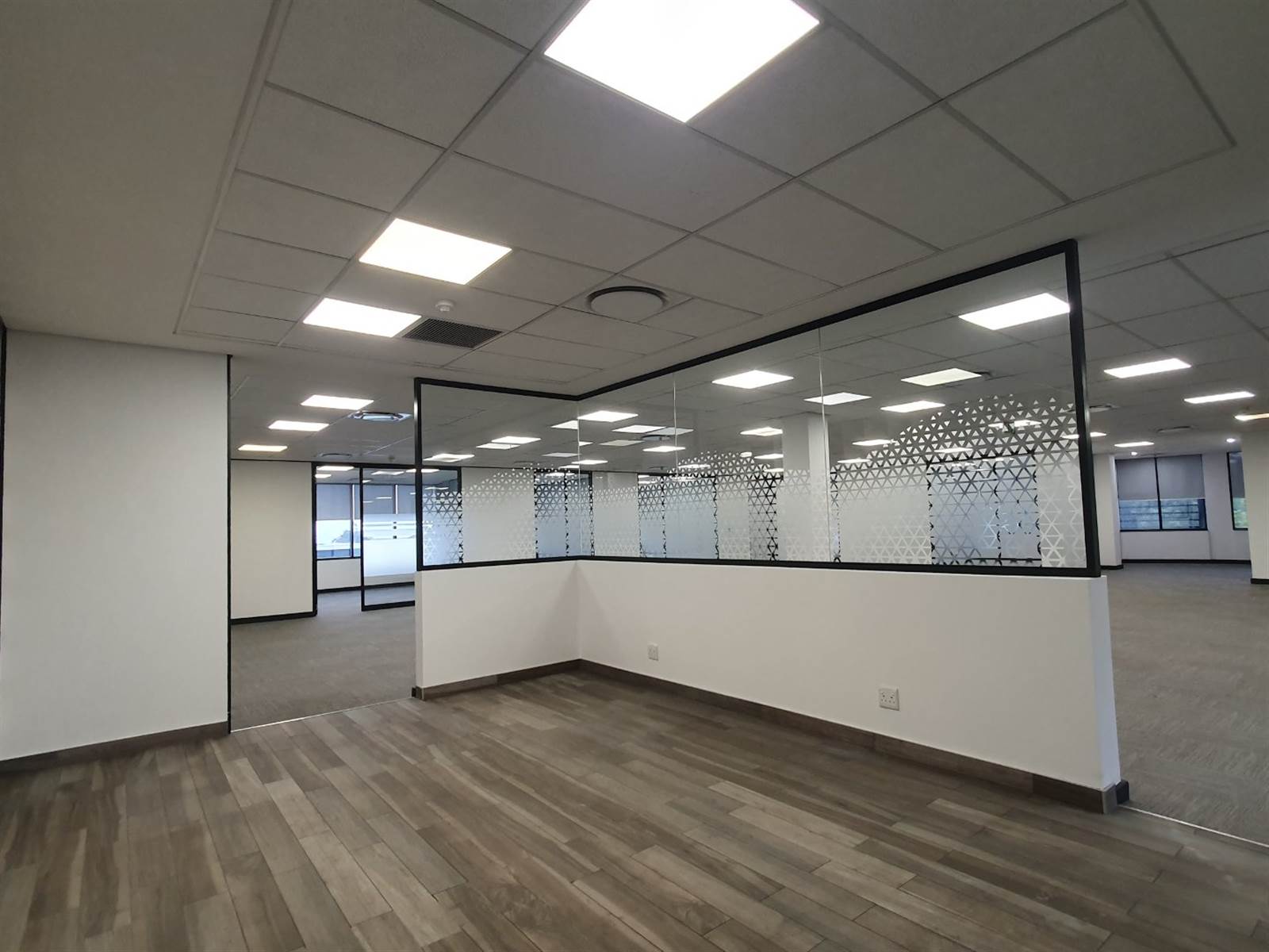 725  m² Commercial space in Bryanston photo number 19