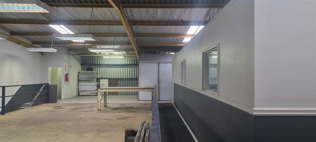 355  m² Commercial space in Westmead photo number 5