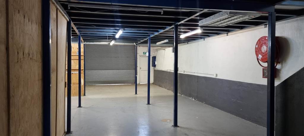 355  m² Commercial space in Westmead photo number 1