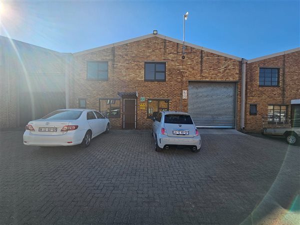 280  m² Industrial space