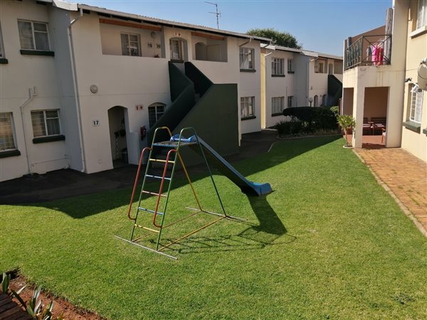 2 Bed Townhouse in Denlee