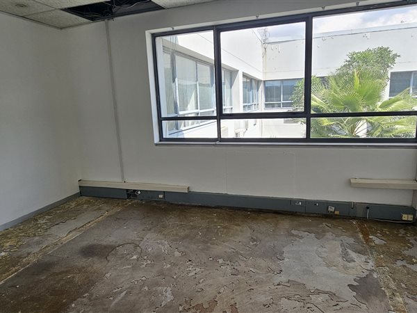 105  m² Commercial space in Bedfordview