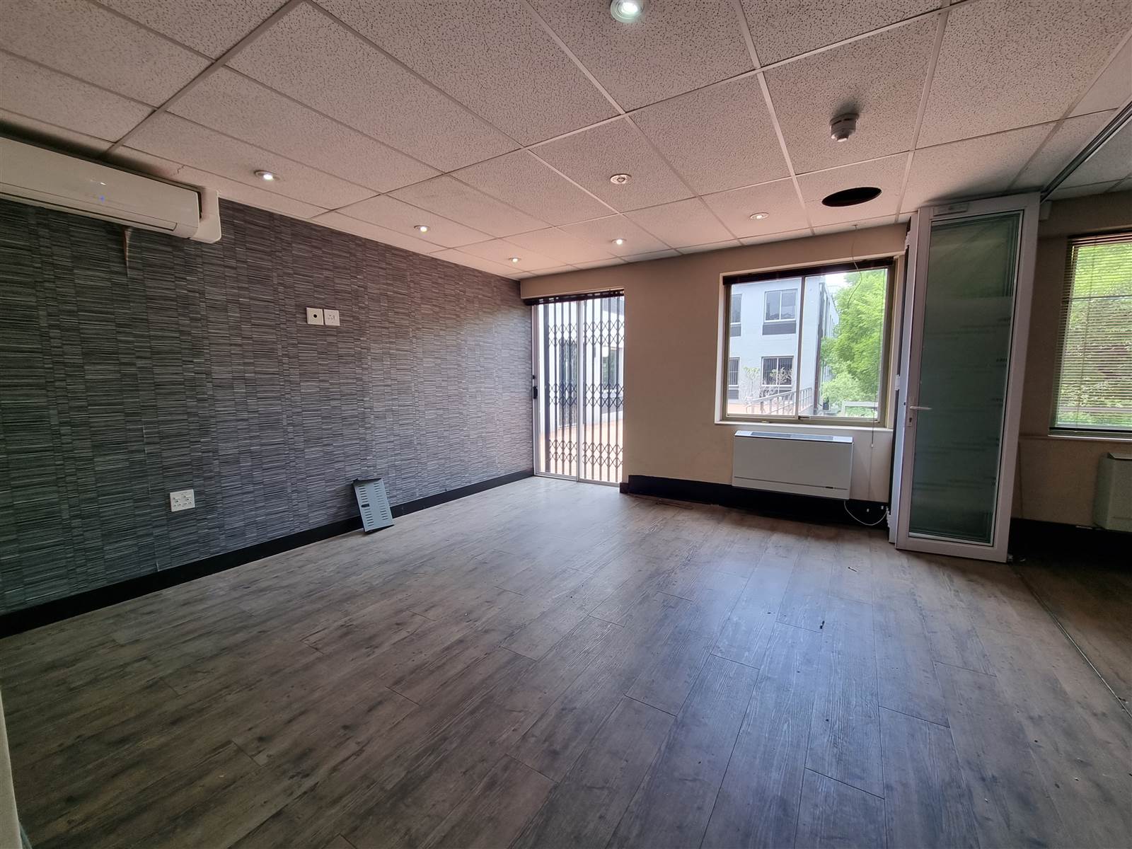 1354  m² Commercial space in Woodmead photo number 10