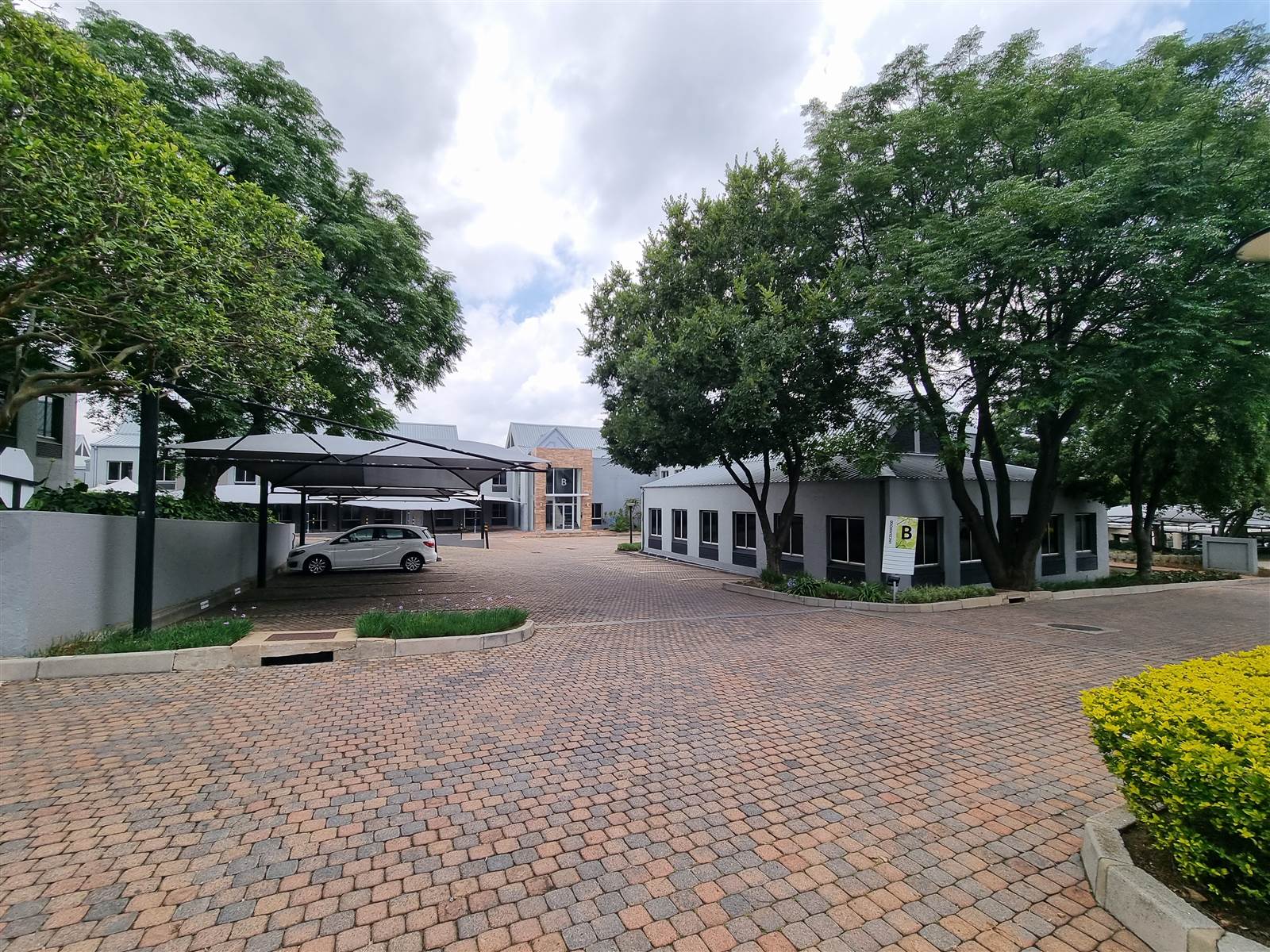 1354  m² Commercial space in Woodmead photo number 2