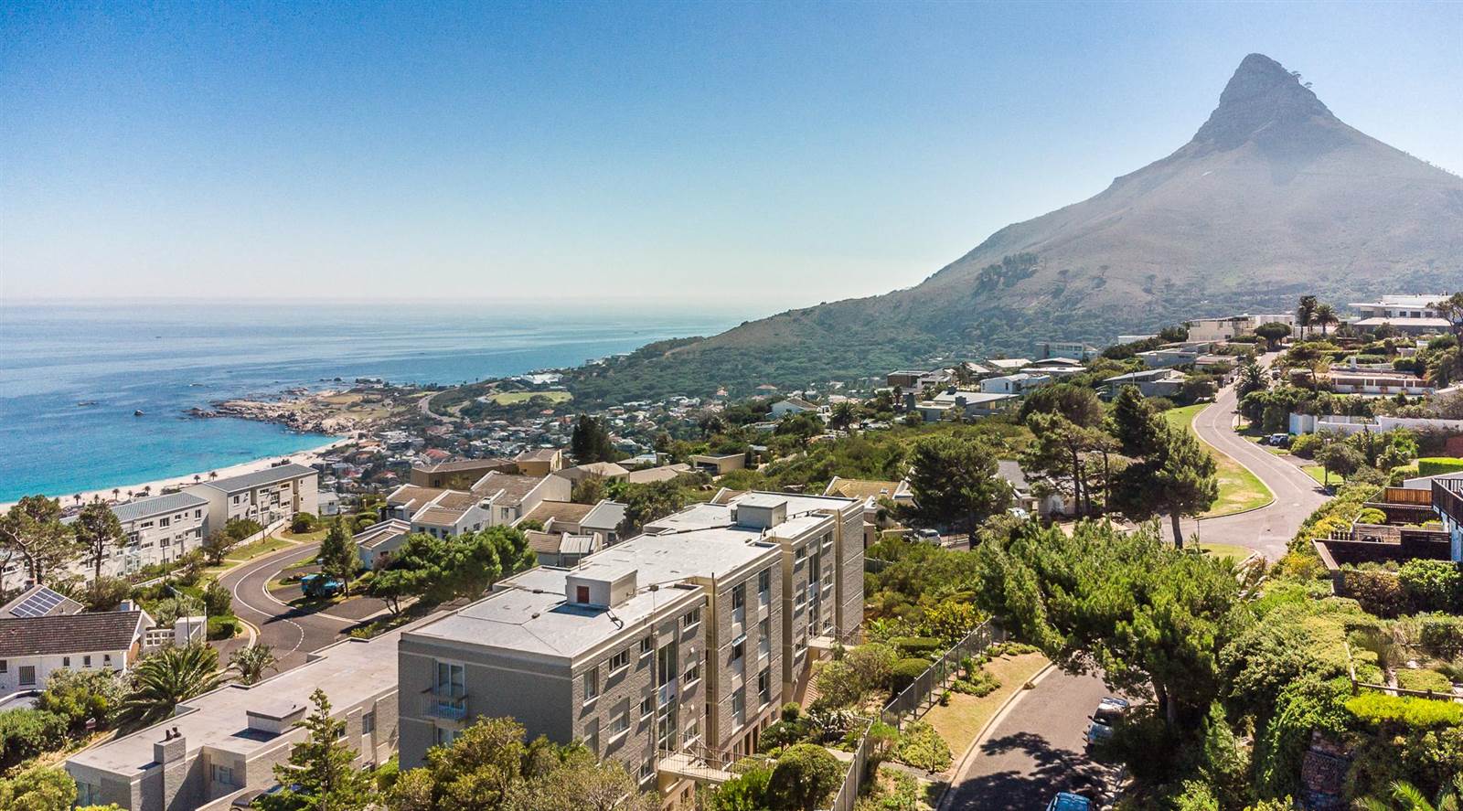 2 Bed Apartment in Camps Bay photo number 19