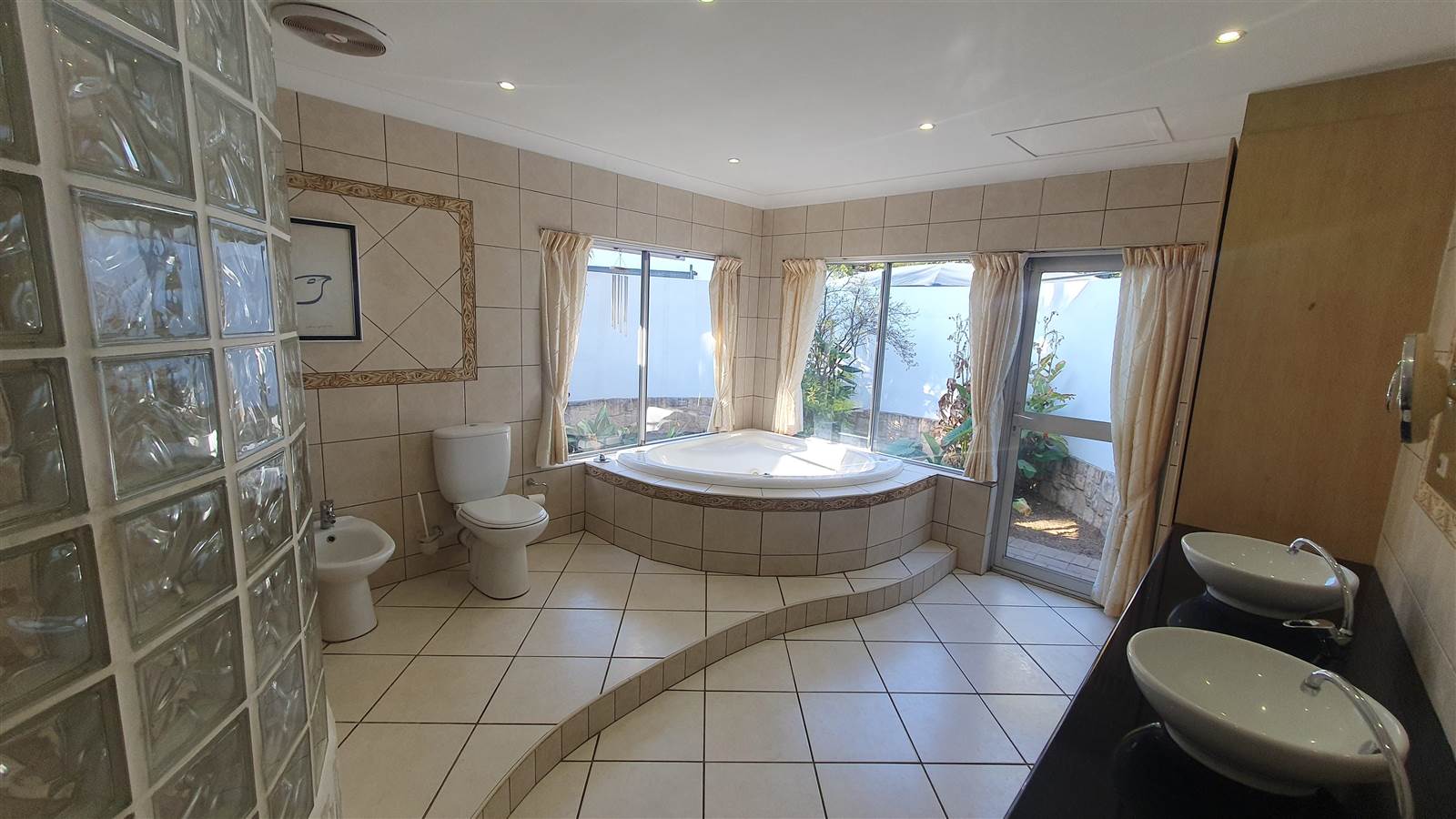 3 Bed House in Bryanston photo number 5