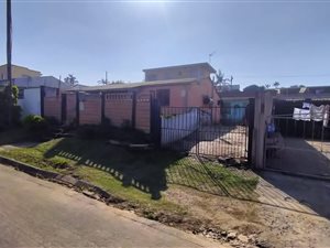 3 Bed House in Whetstone
