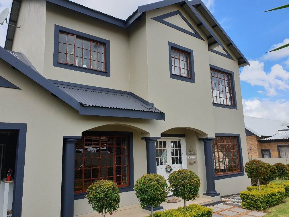 4 Bed House in Lydenburg photo number 1