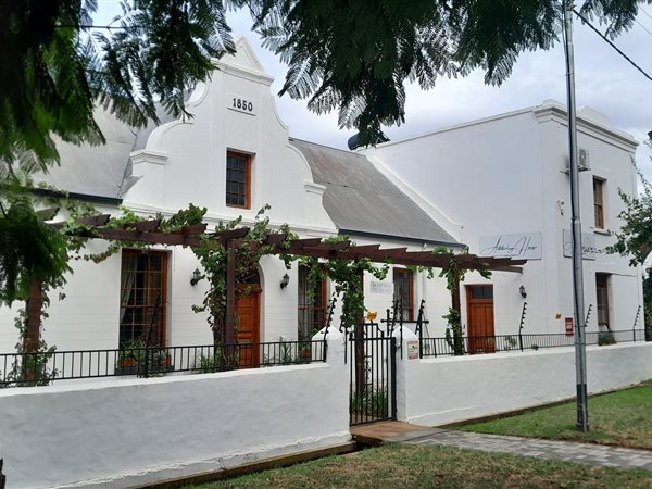 10 Bed House in Robertson