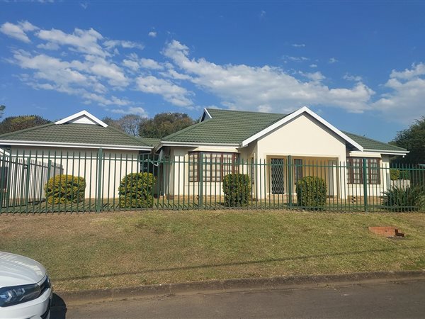 3 Bedroom Simplex 3 Bedroom Simplex