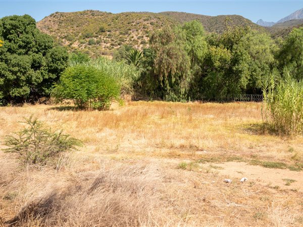 1 172 m² Land 1 172 m² Land