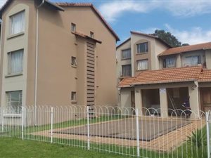 2 Bed Apartment in Mackenzie Park
