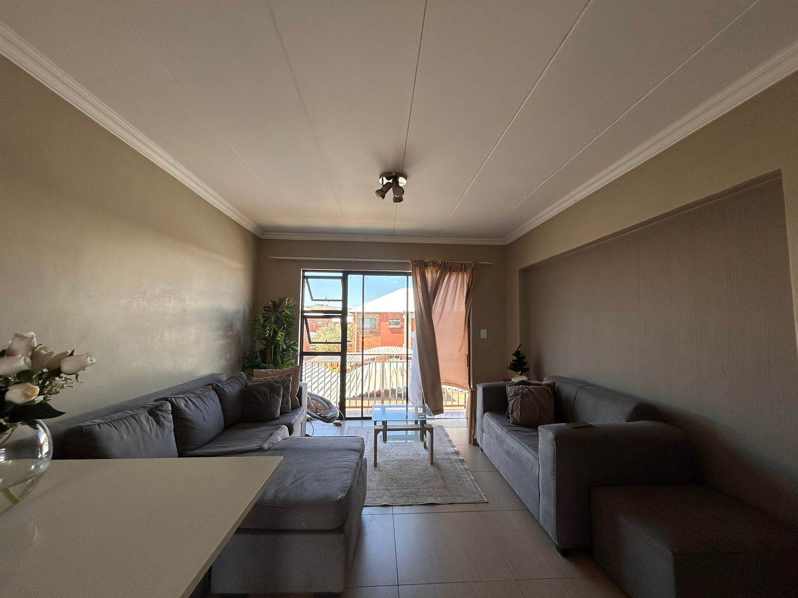 2 Bed Townhouse in Andeon AH photo number 6
