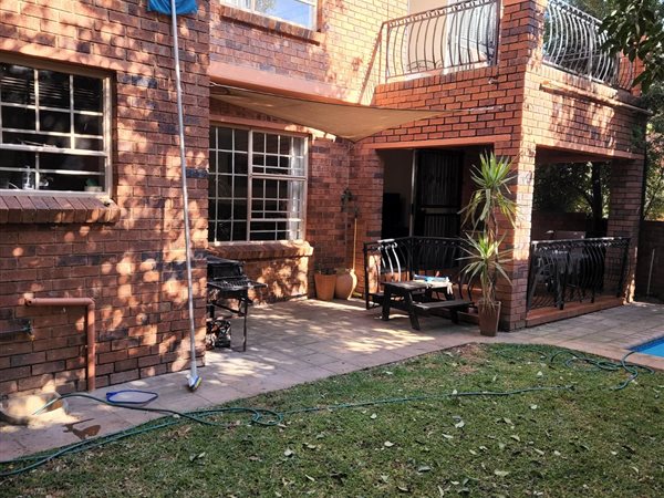 3 Bed Townhouse in Willowbrook