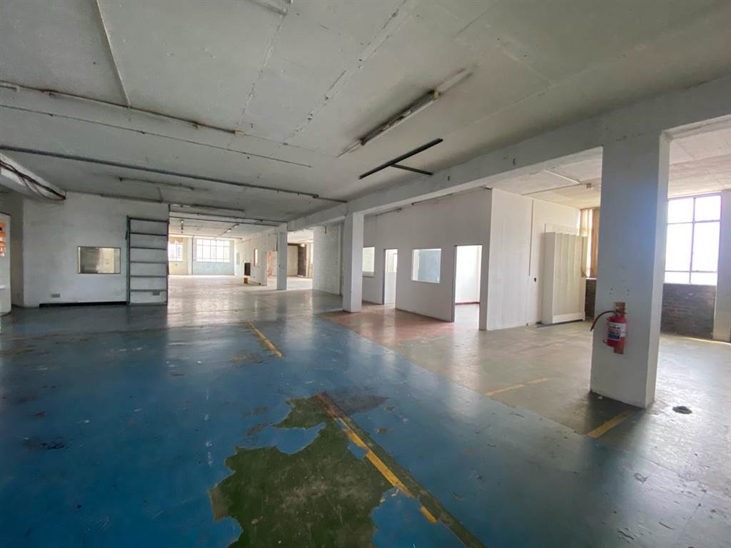 709  m² Industrial space in Industria North photo number 12