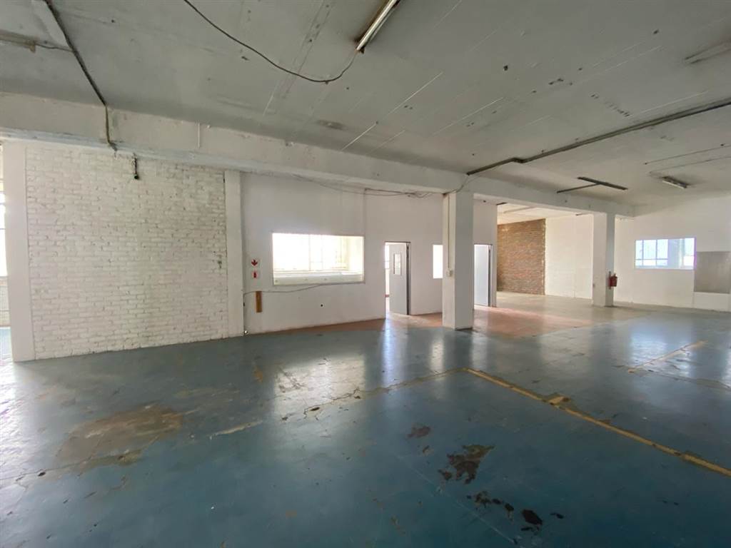 709  m² Industrial space in Industria North photo number 5