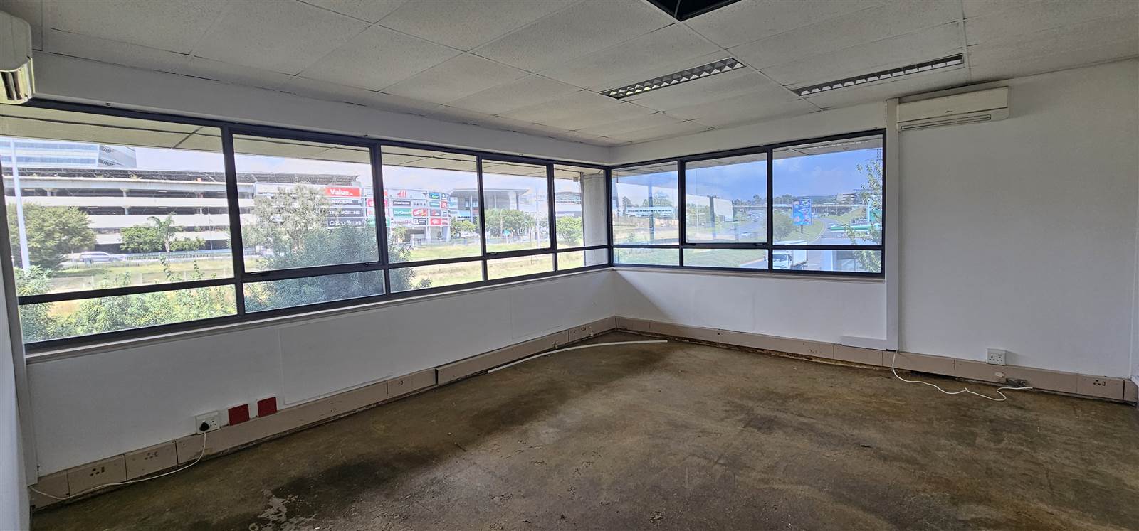 120  m² Commercial space in Bedfordview photo number 1