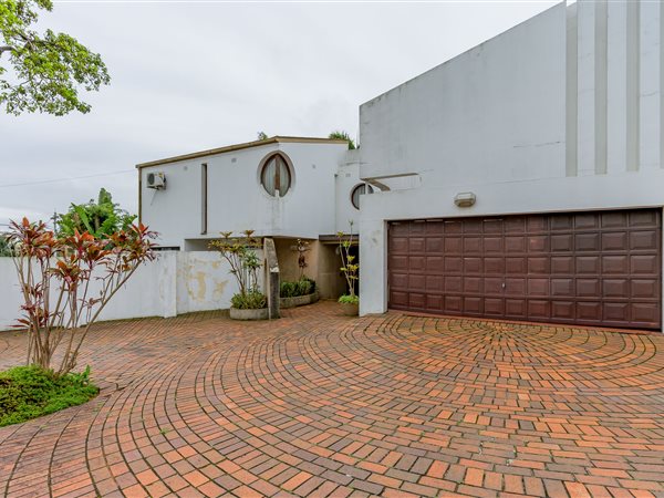 4 Bedroom House 4 Bedroom House