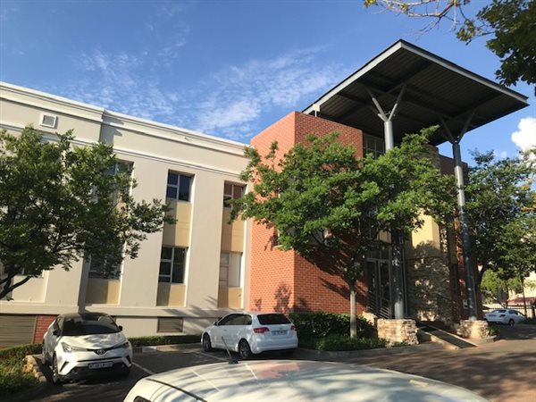 114  m² Commercial space in Fourways