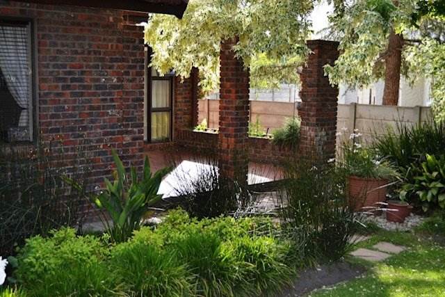 4 Bed House in Prince Alfred Hamlet photo number 19