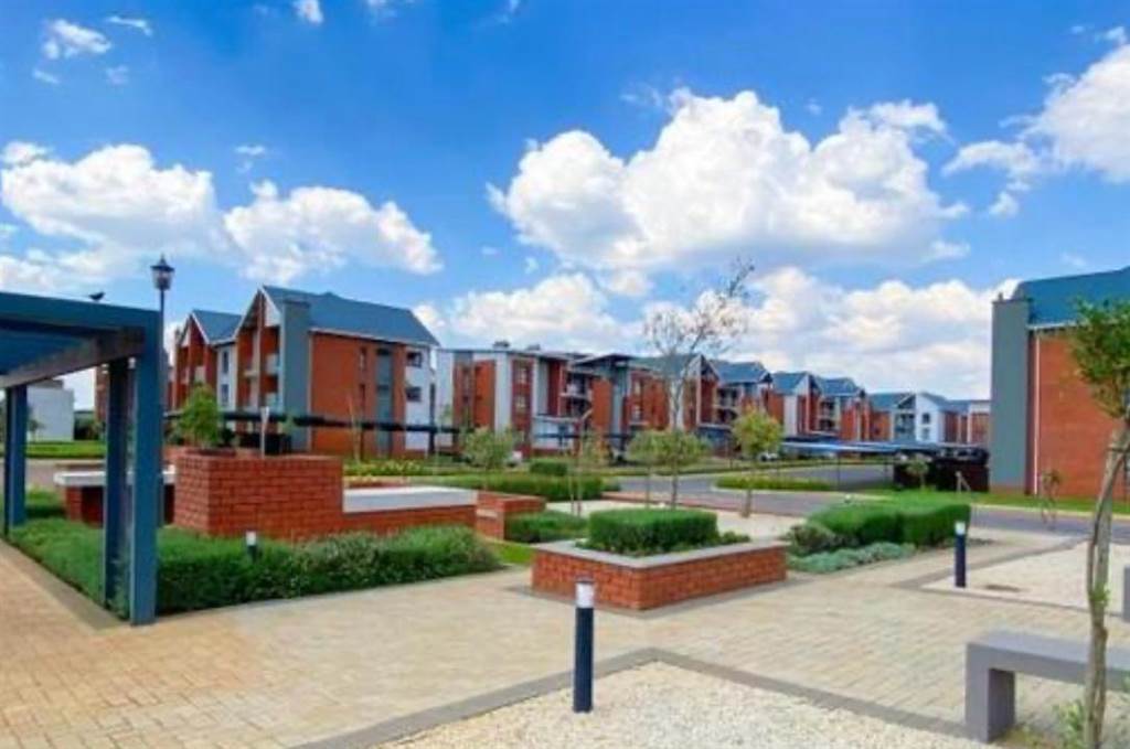 1 Bed Apartment in Kempton Park Central photo number 11