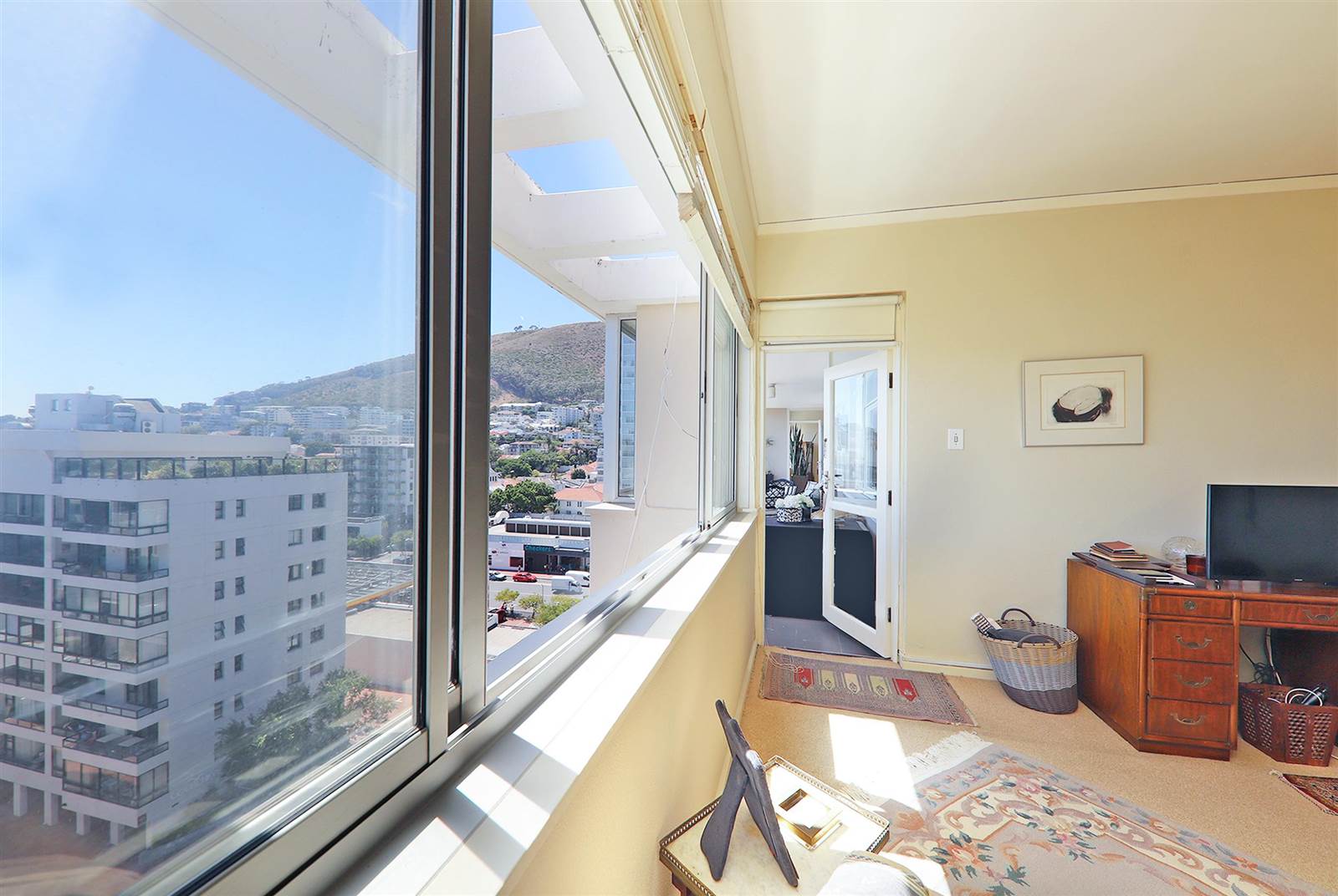 3 Bed Apartment in Sea Point photo number 22