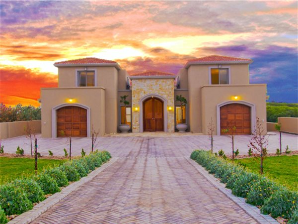 6 Bedroom House 6 Bedroom House