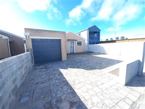 Houses To Rent In Strandfontein | Private Property