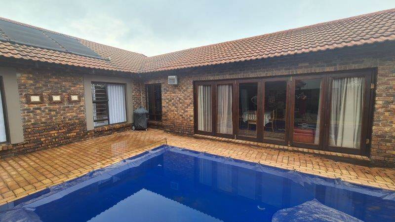 5 Bed House in Secunda photo number 1