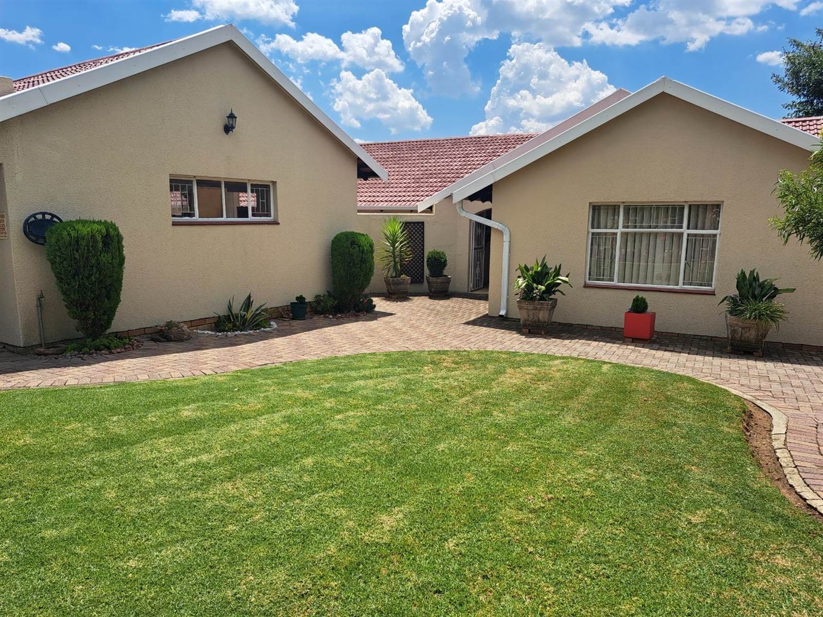 5 Bed House in Secunda Central photo number 4