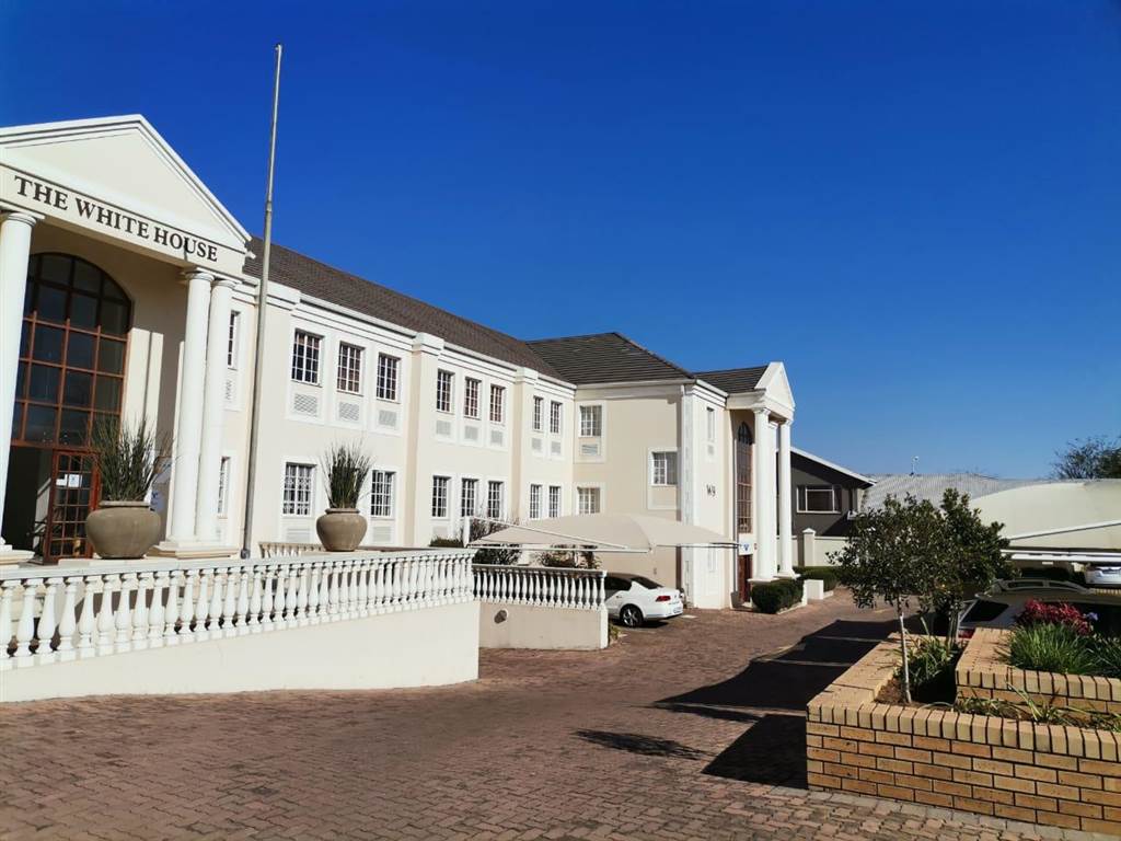 187  m² Commercial space in Kempton Park Central photo number 2