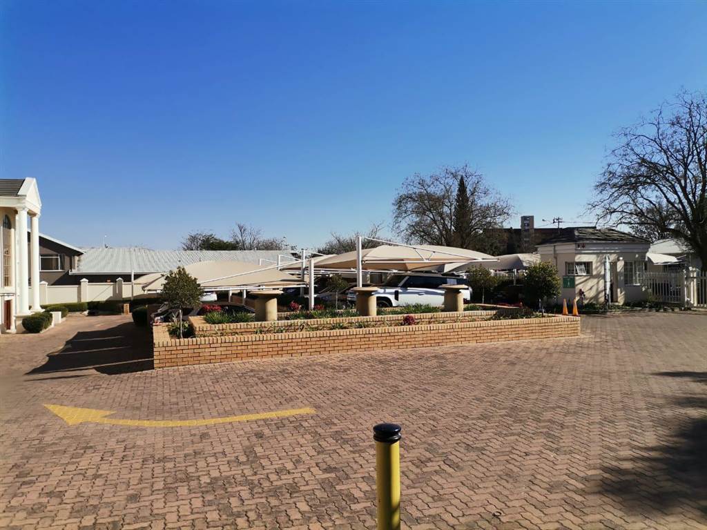 187  m² Commercial space in Kempton Park Central photo number 11