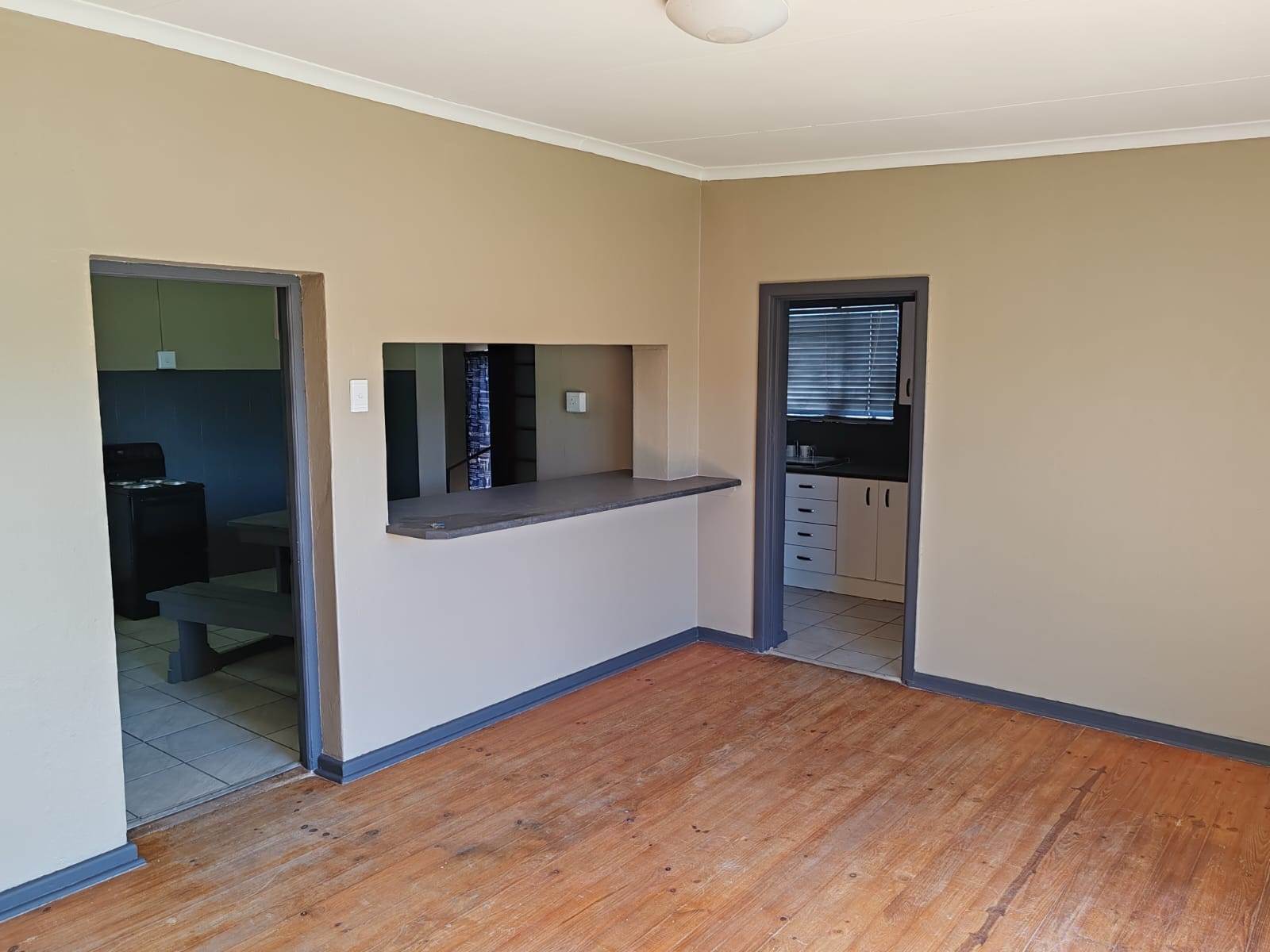 4 Bed House in Retief photo number 4