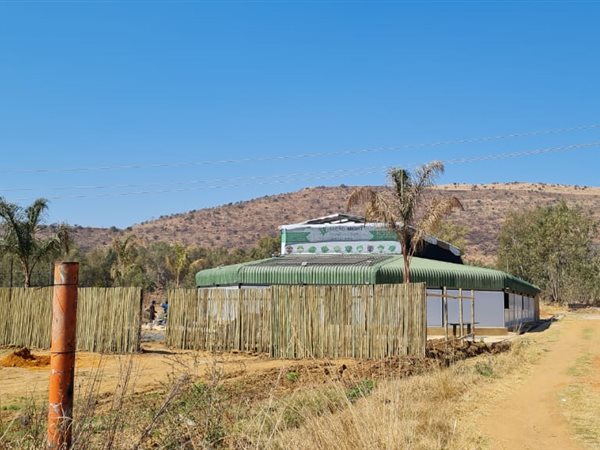 700  m² Commercial space in Hartbeespoort Dam