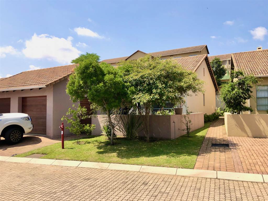 2 Bed Townhouse in Nelspruit photo number 13