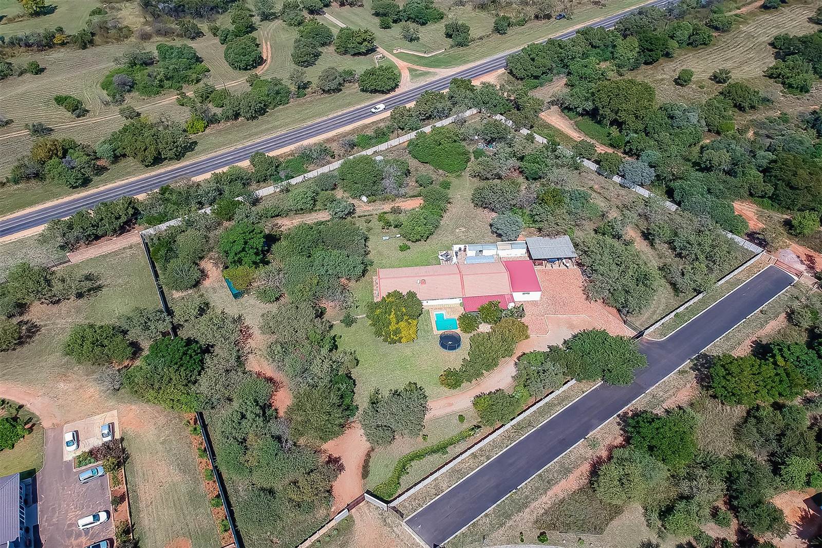 1 ha Farm in Leeuwfontein photo number 2