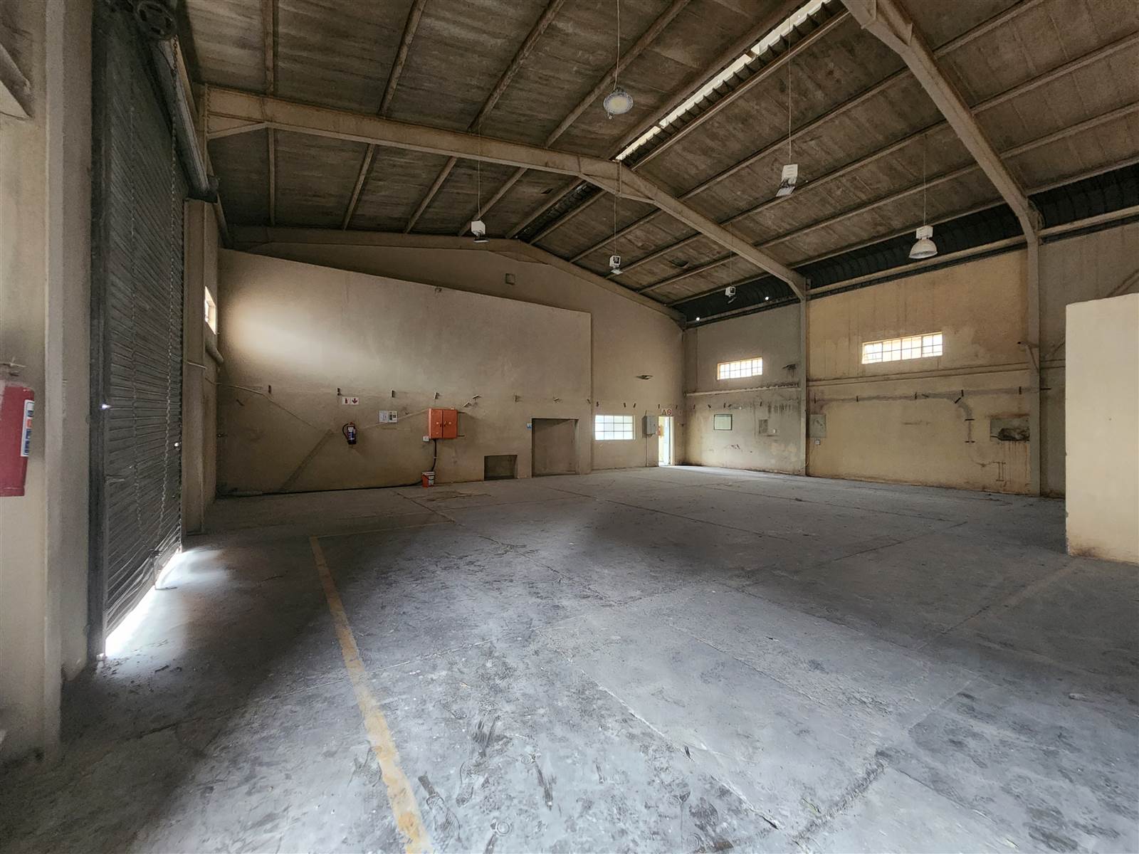 1380  m² Industrial space in Sebenza photo number 16
