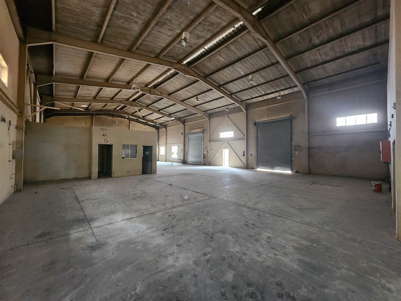1380  m² Industrial space in Sebenza photo number 20